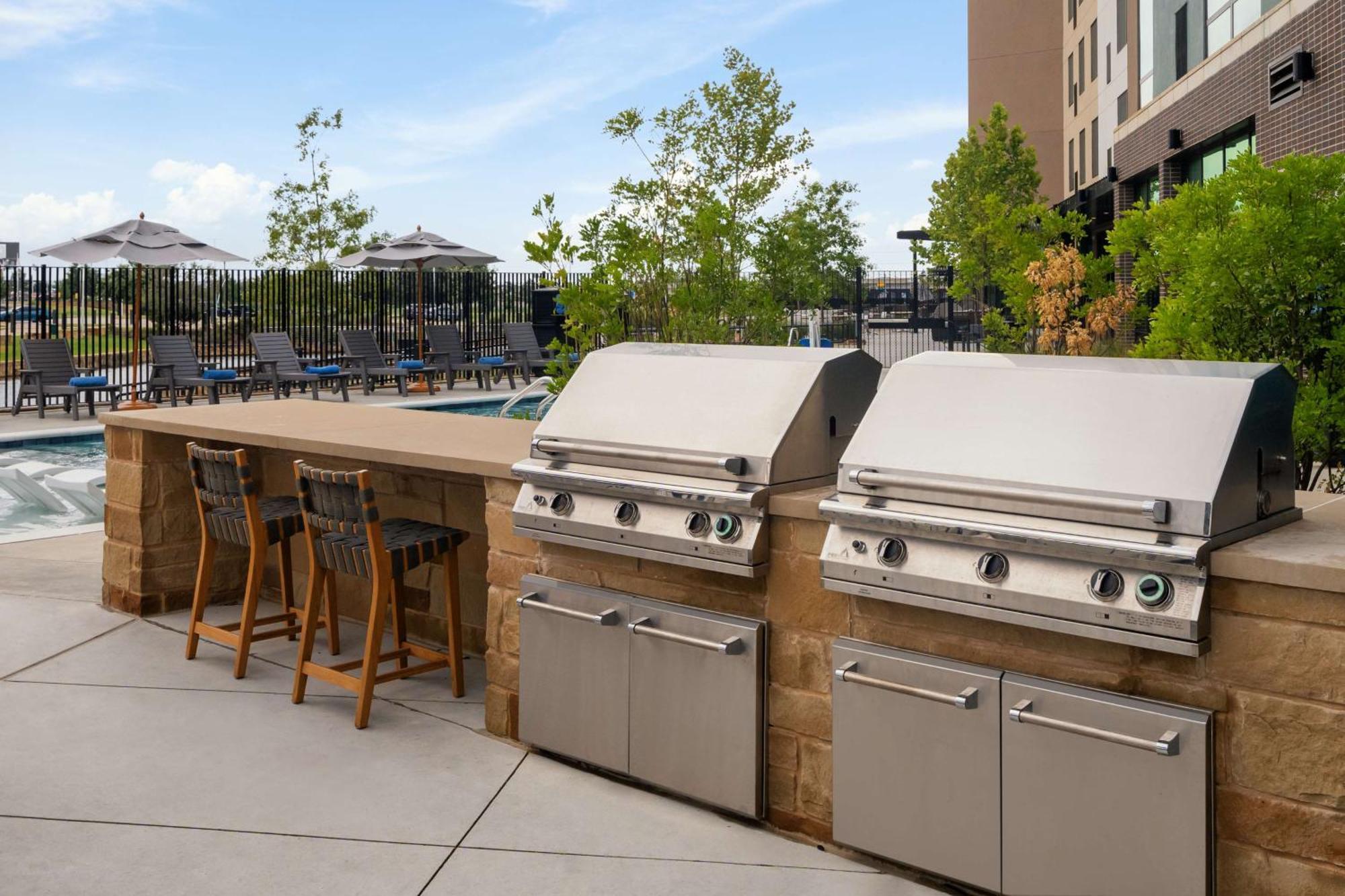 Homewood Suites By Hilton Grand Prairie At Epiccentral Exterior foto